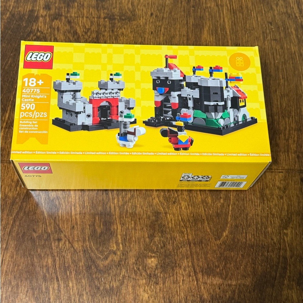 LEGO Mini Knight’s Castle (40775) NEW in Sealed Box